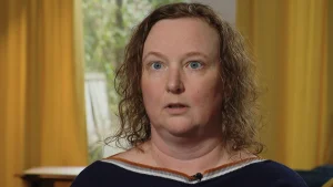 Thumbnail voor Simone (43) blijkt een andere vader te hebben: 'Mijn ouders wisten van niks'