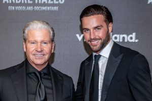 Thumbnail voor Dries Roelvink over zoon Donny die moslim is: 'Geweldig voor hem'