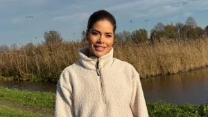 Thumbnail voor Stephanie Tency werd ziek van borstimplantaten en moest ze laten verwijderen: 'Ik dacht: waarom doe ik dit mezelf aan?'