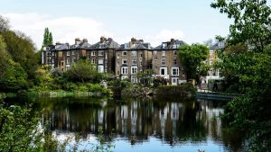 Thumbnail voor Deze stad is uitgeroepen tot 'beste om in te leven of te bezoeken in 2025'