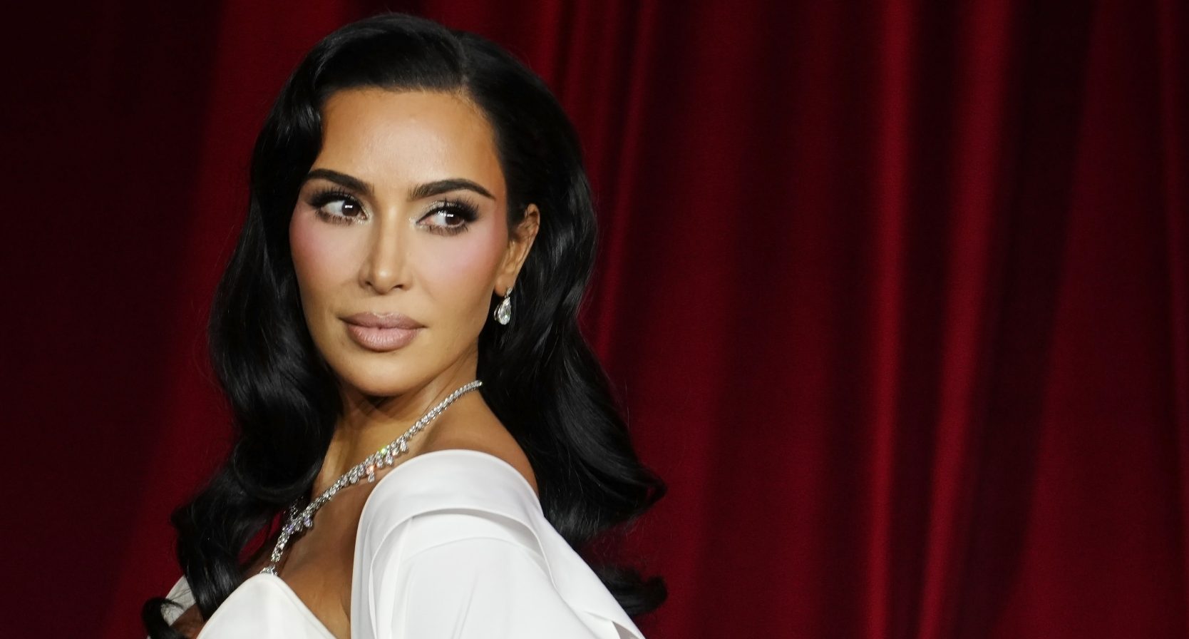 Kim Kardashian kersthit