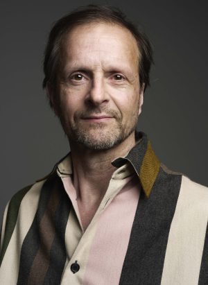 Thumbnail voor Acteur Romijn Conen werd getroffen door een herseninfarct: ‘Ik heb nog steeds niet gehuild om wat me is over­komen’