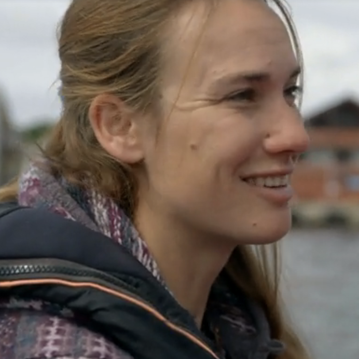 'Zeilmeisje' Laura Dekker vertelt hoe het nu met haar gaat in 'Boeddha in de Polder'