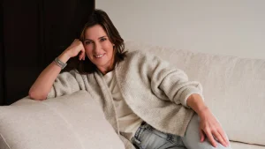 Thumbnail voor Mariska (49) werd bedolven door een lawine: 'Zij overleden, en ik overleefde'