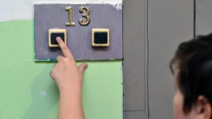 Thumbnail voor Onschuldig belletje trekken mondt uit in ernstige bedreigingen, burgemeester Hoogeveen geeft noodbevel af