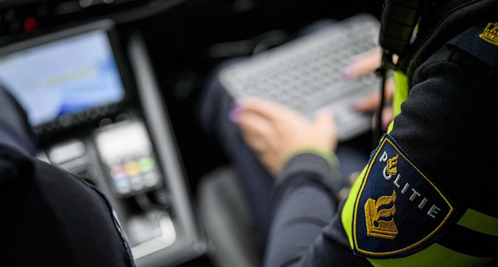 Man steekt eigen hond dood na ernstig bijtincident in huis