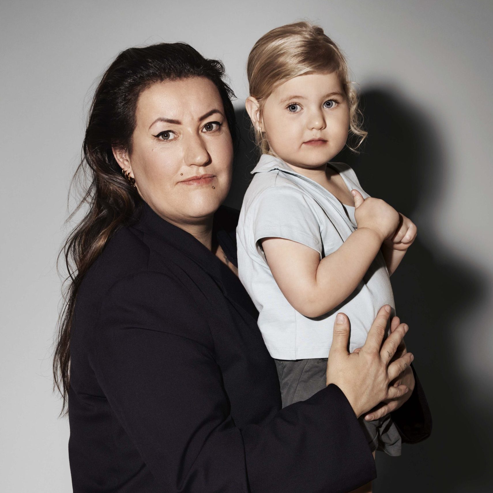 'Ik was net 34 toen mijn kleindochter werd geboren, nog steeds vind ik het bizar als ze mij oma noemt'