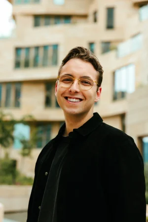 Thumbnail voor Christiaan Bauer over zijn favoriete plekken in Breda: 'Na elf uur durf ik hier geen cappuccino meer te bestellen'