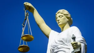 Thumbnail voor Gedetineerde herkent nieuwe gevangenisdirecteur van drugsfeest: 'Vragen om problemen'