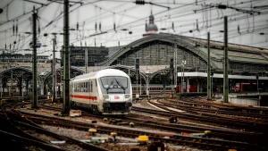 Thumbnail voor Vliegtickets worden duurder, dus tijd om met de trein te gaan: dít zijn de leukste en betaalbare treinreizen