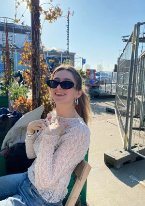 Thumbnail voor Ilse (24) heeft al jaren geen social media: 'Schermtijd is niet veel lager geworden'