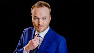 Thumbnail voor Makers reageren op kritiek over 'lachband' bij avondshow Arjen Lubach