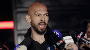 Thumbnail voor Ex-vriendin klaagt Andrew Tate aan: 'Hij heeft me geslagen en gewurgd'