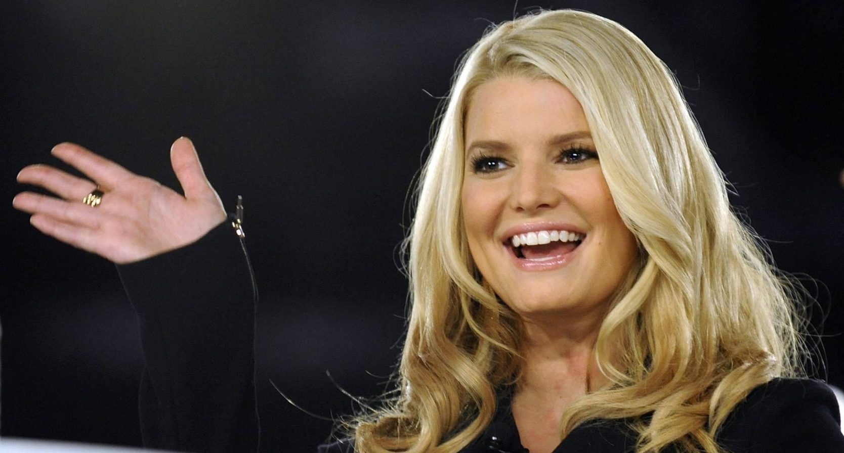 Jessica Simpson drinkt slangenspul