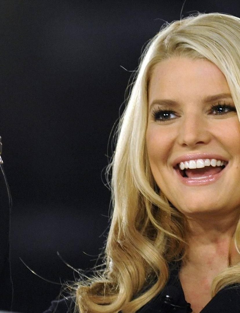 Jessica Simpson drinkt slangenspul