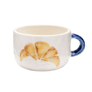Koffiemok met croissant