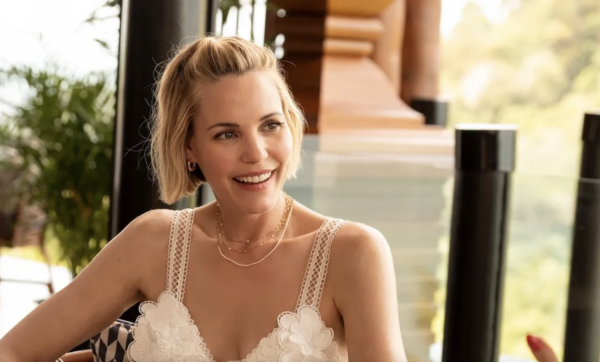 japanse boblijn haartrend leslie bibb the white lotus