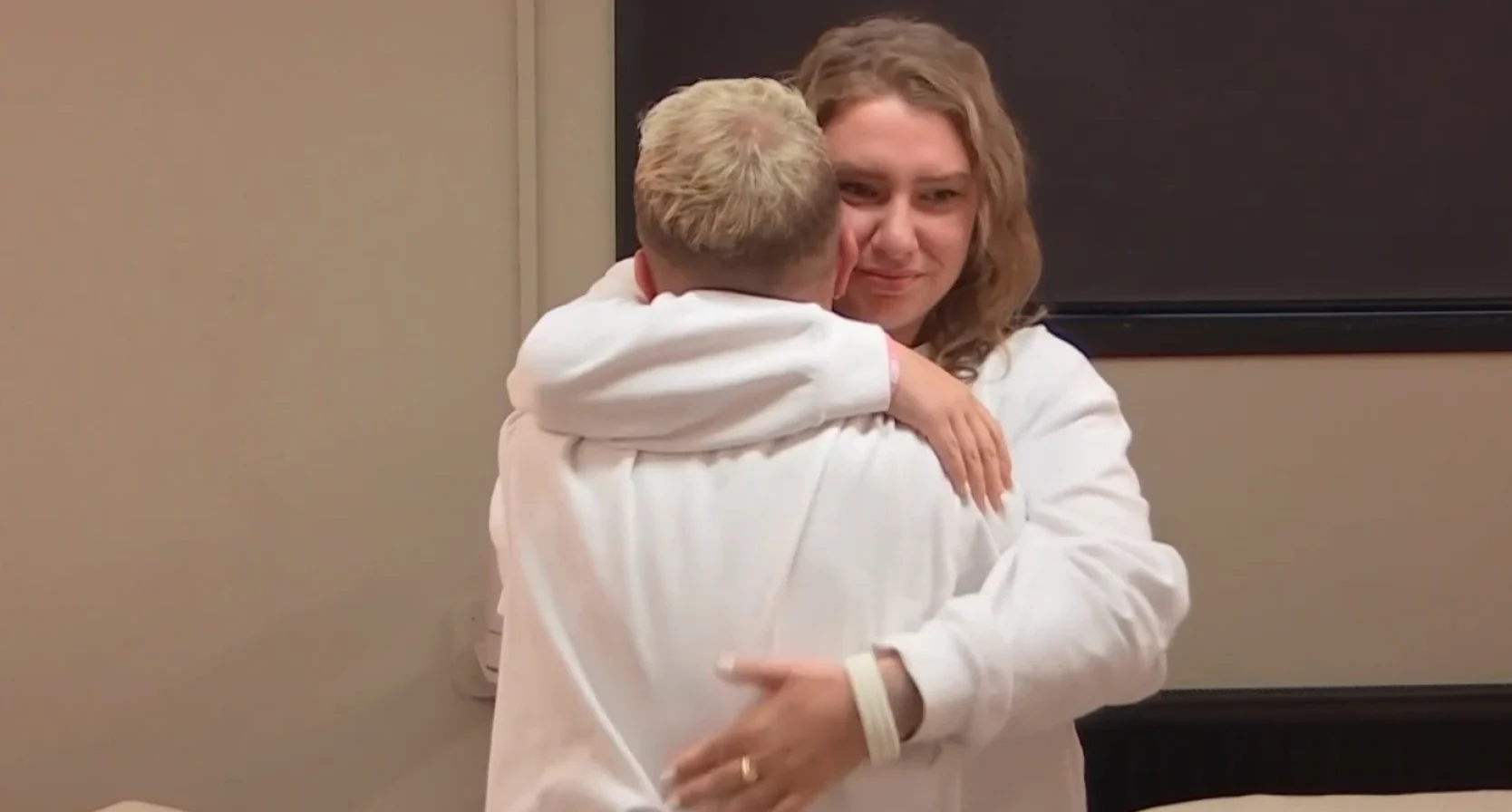 Emoties lopen hoog op door onverwachts afscheid in ‘De Bondgenoten’: ‘Het is mooi geweest’