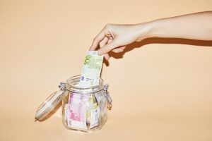 Thumbnail voor Europapa en -mama: zoveel zakgeld geven ouders in Nederland gemiddeld aan hun kind