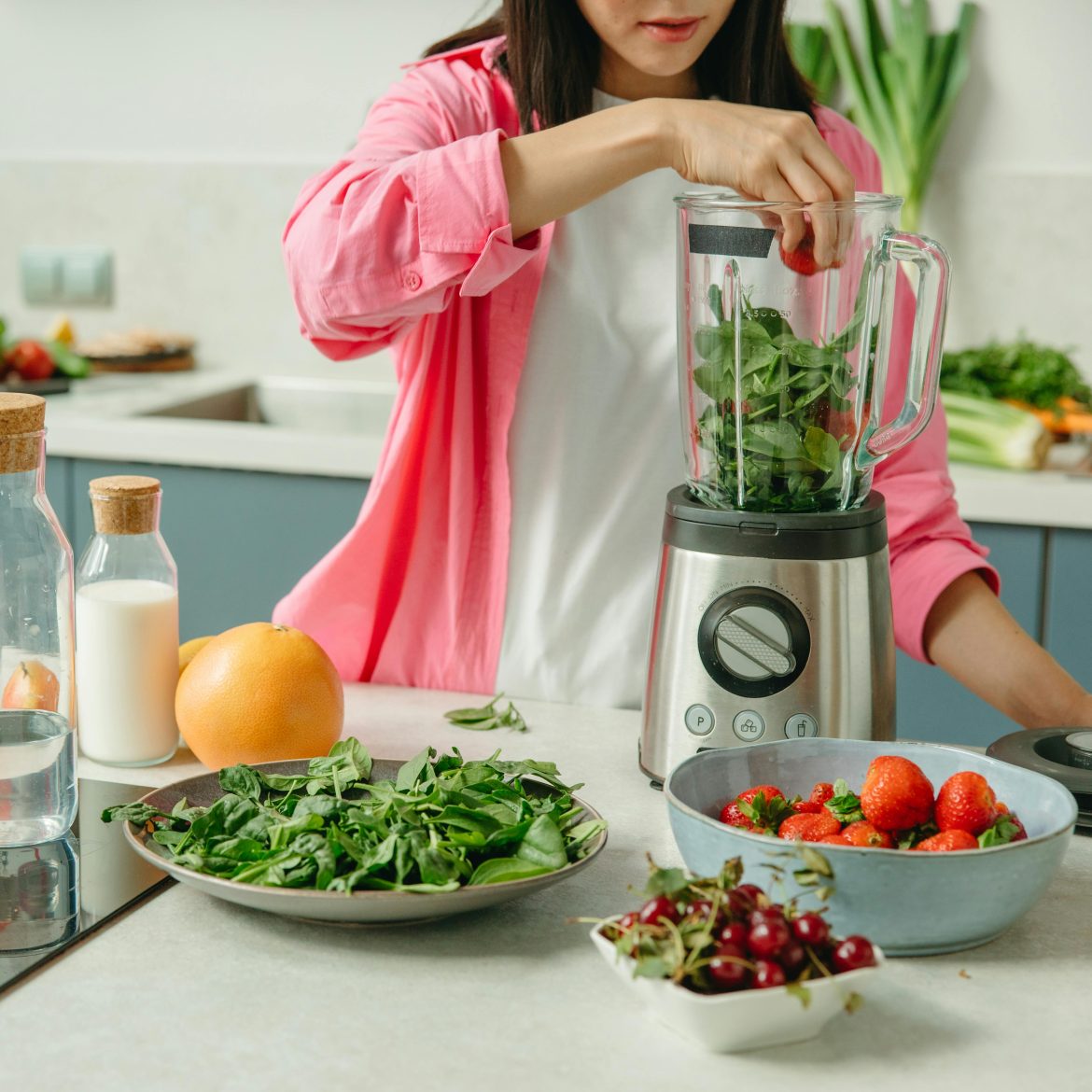 vrouw blend gezond eten