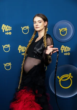 Thumbnail voor Emma Wortelboer vreest dag dat dochter haar gaat googelen: 'Een heel slecht idee'