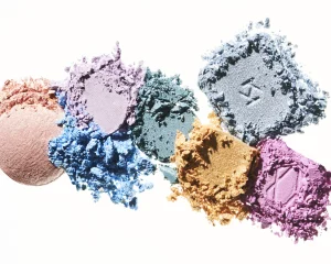 Thumbnail voor Oogschaduw op je ogen? Zó kies je de juiste kleur (volgens onze beautyexpert)