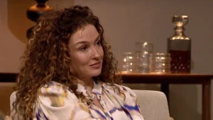 Thumbnail voor Katja Schuurman open over jarenlange eetstoornis in 'Klassenavond': 'Ik hield mezelf weg van het leven'