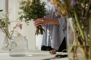 Thumbnail voor Geloof het of niet: kunstbloemen zijn tegenwoordig hartstikke knap (en deze wil je in huis halen)