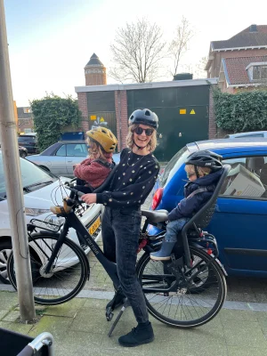 Thumbnail voor Neuroloog Annemijn benadrukt belang van fietshelm: ‘De toekomst van jonge mensen valt onnodig in duigen door hersenletsel’