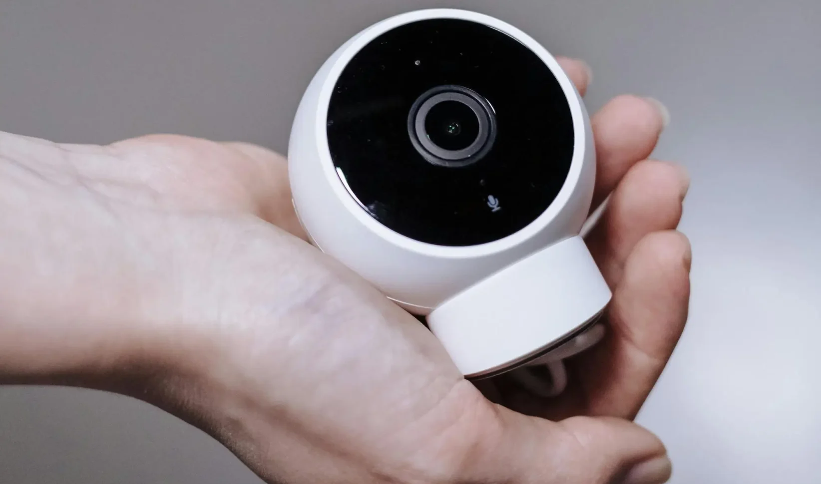 camera | Huisbaas filmt vrouw in Den Bosch met 7 verborgen camera's