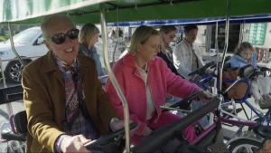 Thumbnail voor Erica en Martien hebben mot in 'De Meilandjes: La Dolce Vita': 'Mijn moeder is gewoon een kattenkop'