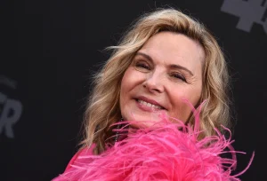 Thumbnail voor Kim Cattrall was geen fan van Samantha's outfits in 'Sex and the City'