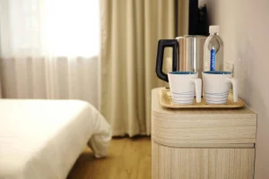 Thumbnail voor Dít weet je liever niet over de waterkoker in je hotelkamer