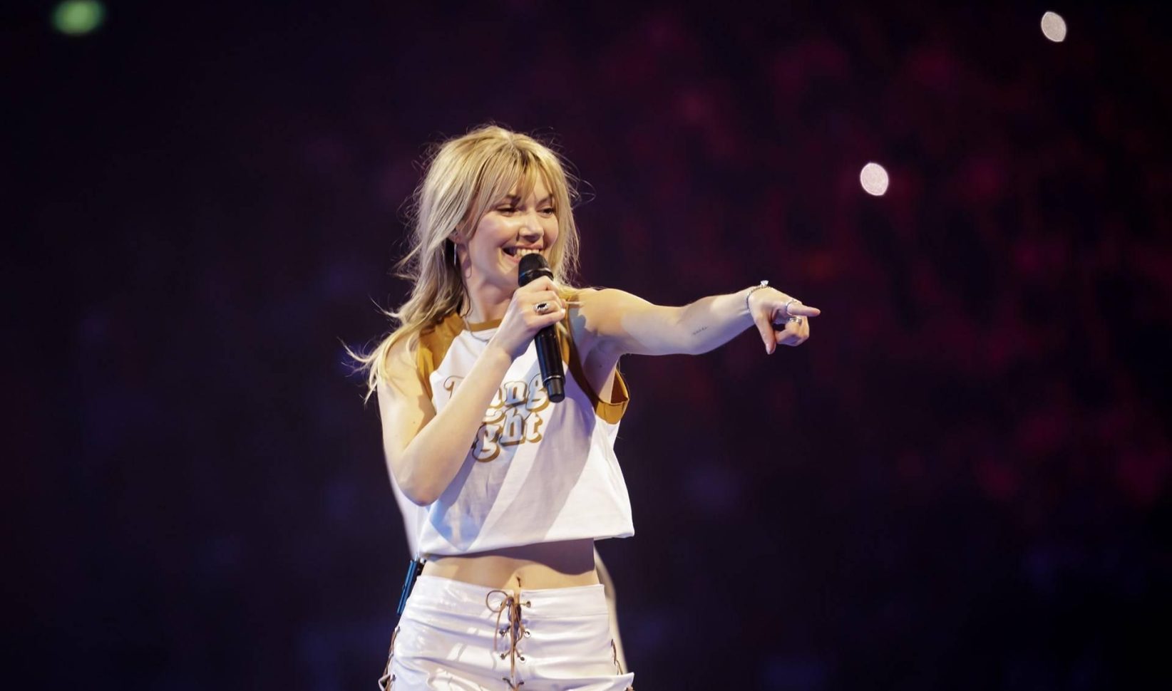 Zangeres Hannah Mae vervangt S10 op bevrijdingsfestivals