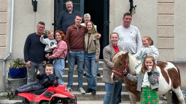 In de nieuwe realityserie van SBS6: Jelies & Gnodde: Grote Gezinnen Emigreren. Zijn de Familie Jelies uit de Noordoostpolder en de familie Gnodde van Urk te zien. In Frankrijk bezit de familie Gnodde een heus chateau.