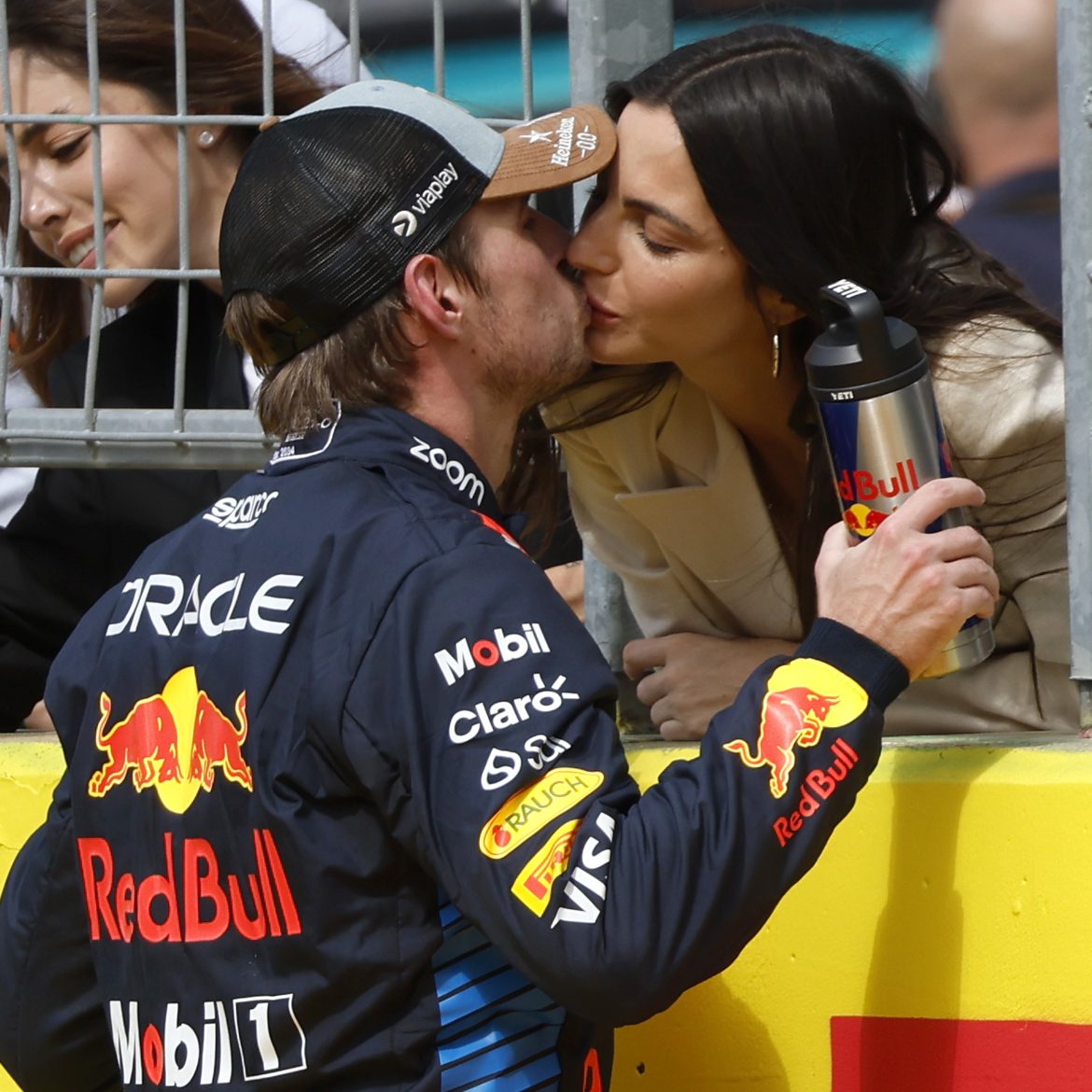 kelly piquet bevallen max verstappen dochter