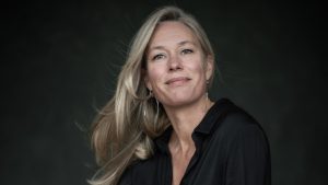 Thumbnail voor Ika van Doorn over het oorlogstrauma van haar oma Nonny: 'Zij en opa hebben het er nooit over gehad'