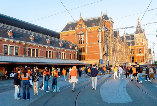 Koningsdag in Amsterdam | Verdachte mogelijke verkrachting Koningsdag is 27-jarige Italiaan
