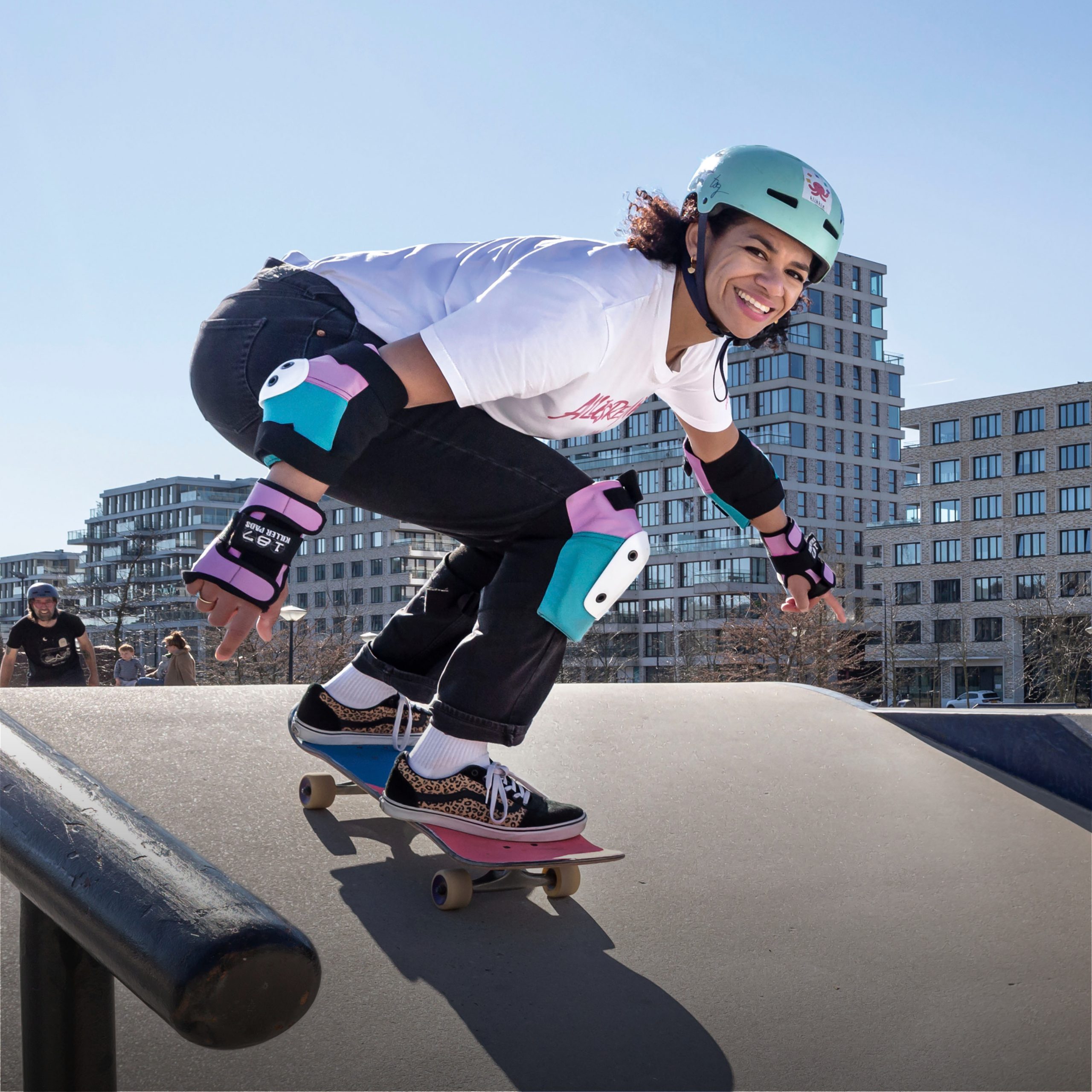 Renate (41) doet aan skateboarden: 'Als je schijterig bent, maak je nooit iets spannends mee'