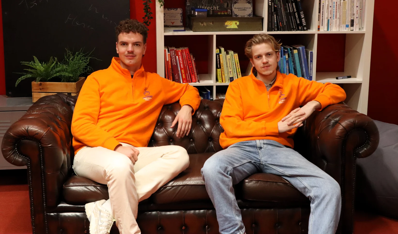 Henco en Josh lanceren 'Tinder' voor vinden van studentenkamer: ‘Nooit verwacht dat het zo hard zou gaan’