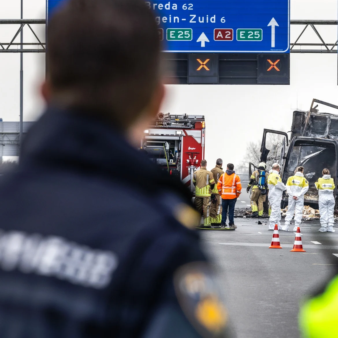 Het aantal dodelijke verkeersslachtoffers onder de 25 jaar schoot in 2024 boven de 100. Vermoedelijk spelen de toegenomen populariteit van de motor, alcohol en groepsdruk een rol.