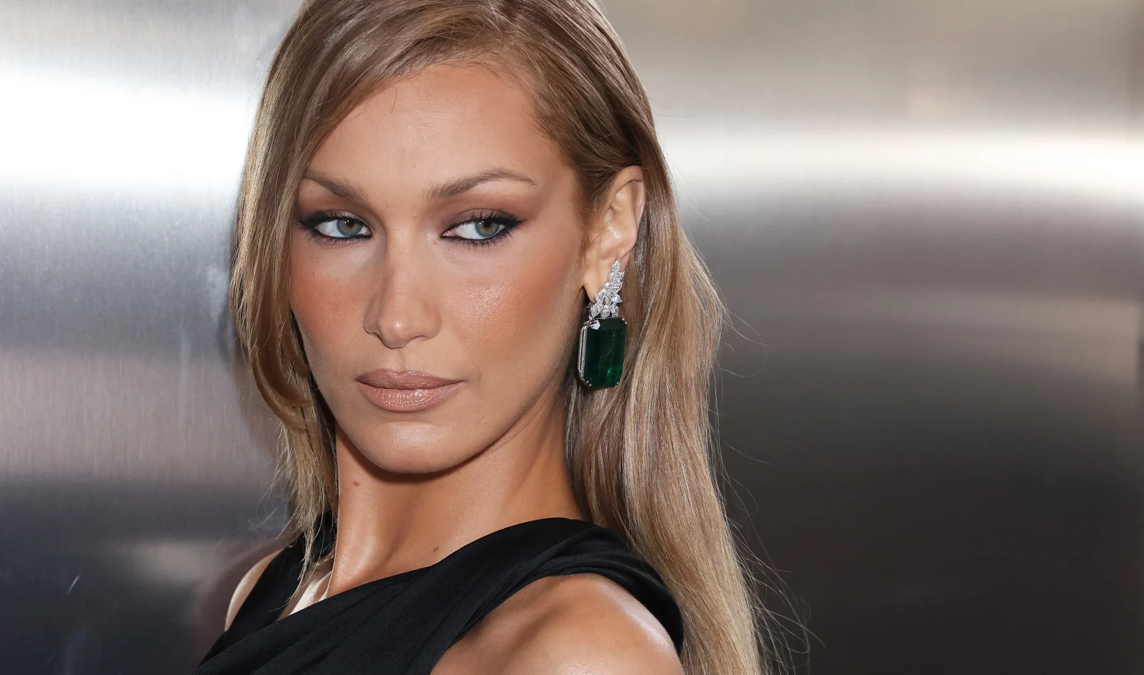 bella hadid onzeker
