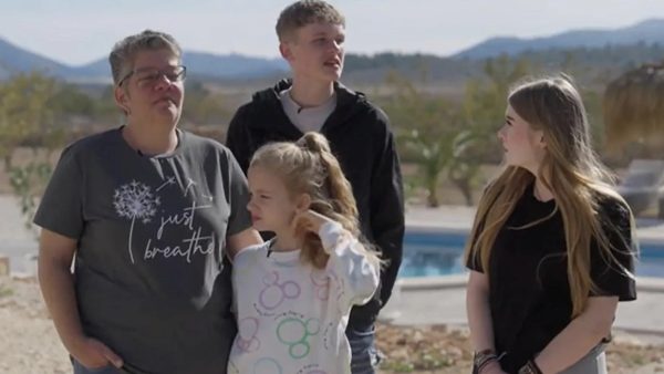 Annemarie en haar gezin zijn nog nooit samen op vakantie geweest in Steenrijk, Straatarm'