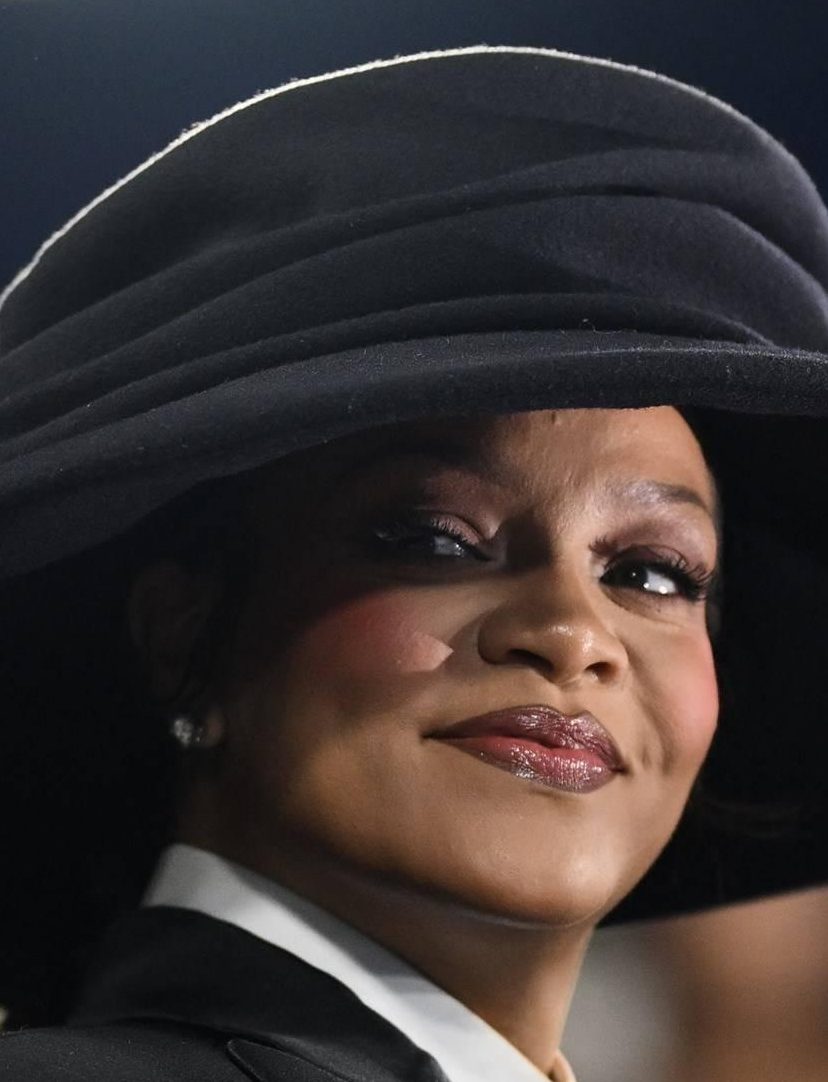 Rihanna brengt voor het eerst in drie jaar nieuw nummer uit