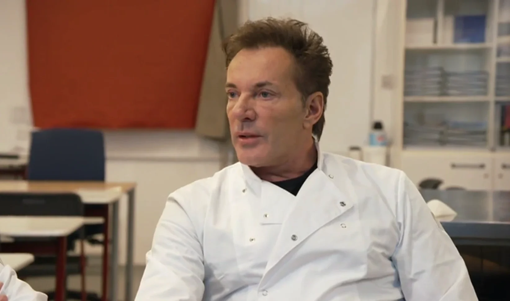 ‘Hoe snel ben je vergeten?’, vraagt Gerard Joling zich af als hij terugkijkt op zijn carrière in ‘De Klassenavond’