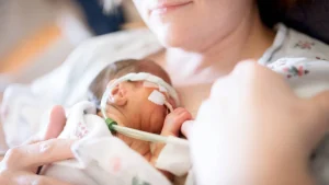 Thumbnail voor Direct huid-op-huid contact nu ook mogelijk bij premature baby’s: ‘De beste plaats is bij mama’