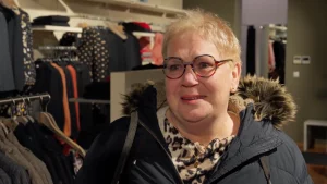 Thumbnail voor Norma ontroerd door nieuwe jas voor haar man in ‘Steenrijk, Straatarm’: ‘Ik gun het hem zo’