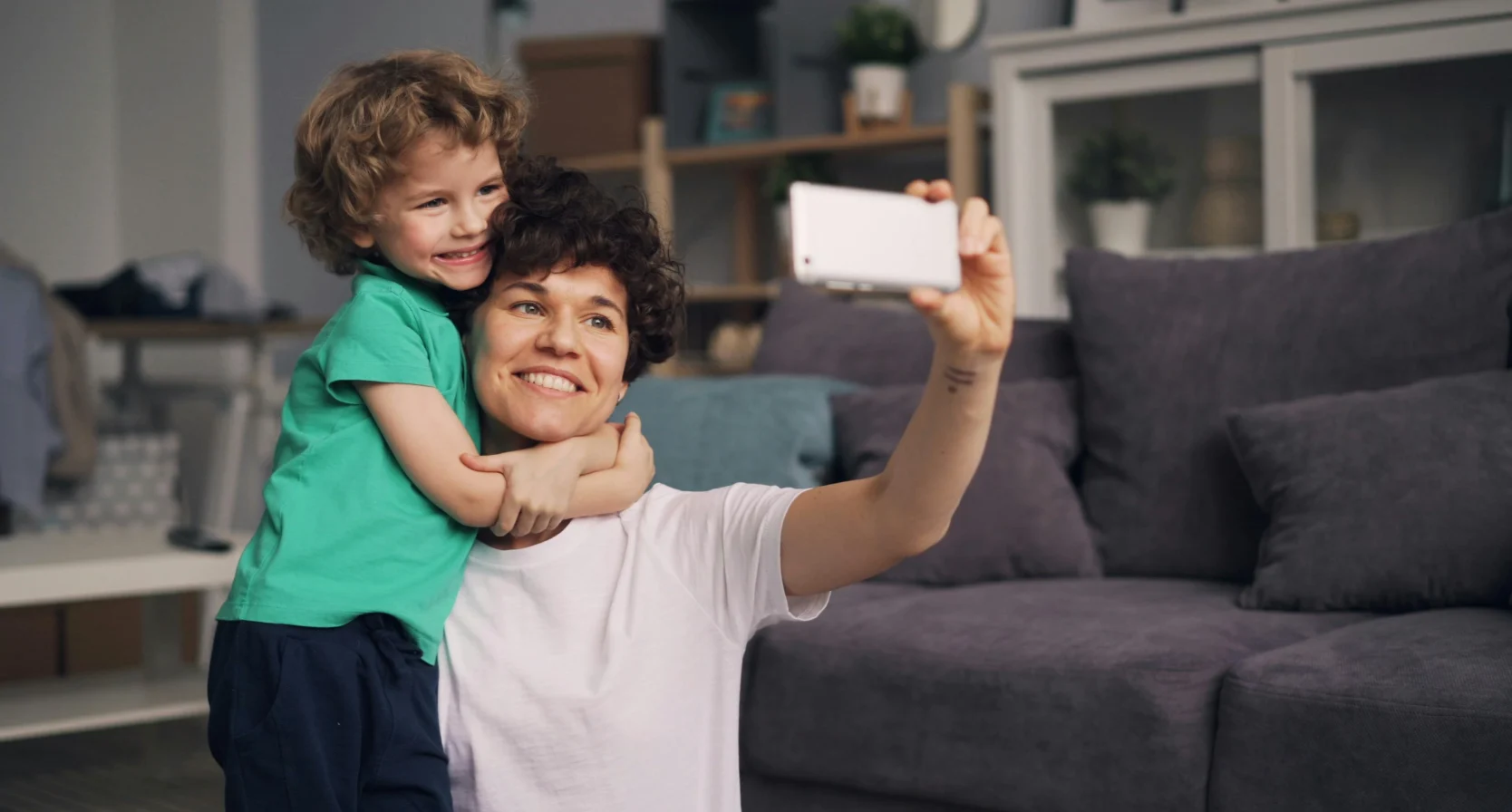 Strengere regels tegen 'moderne kinderarbeid' op social media