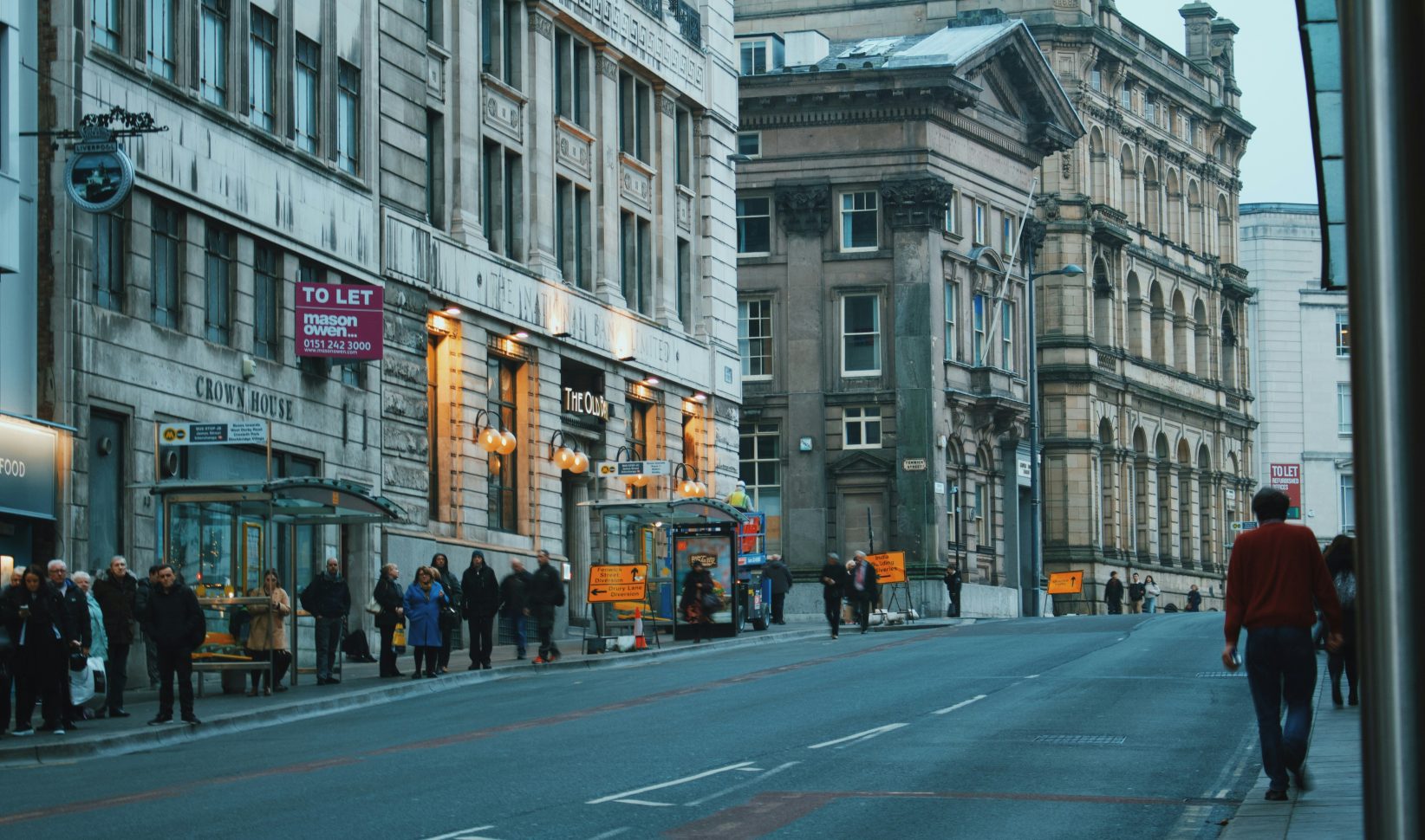 Deze stad wordt het ‘New York van Europa’ genoemd en je kunt er met de trein heen