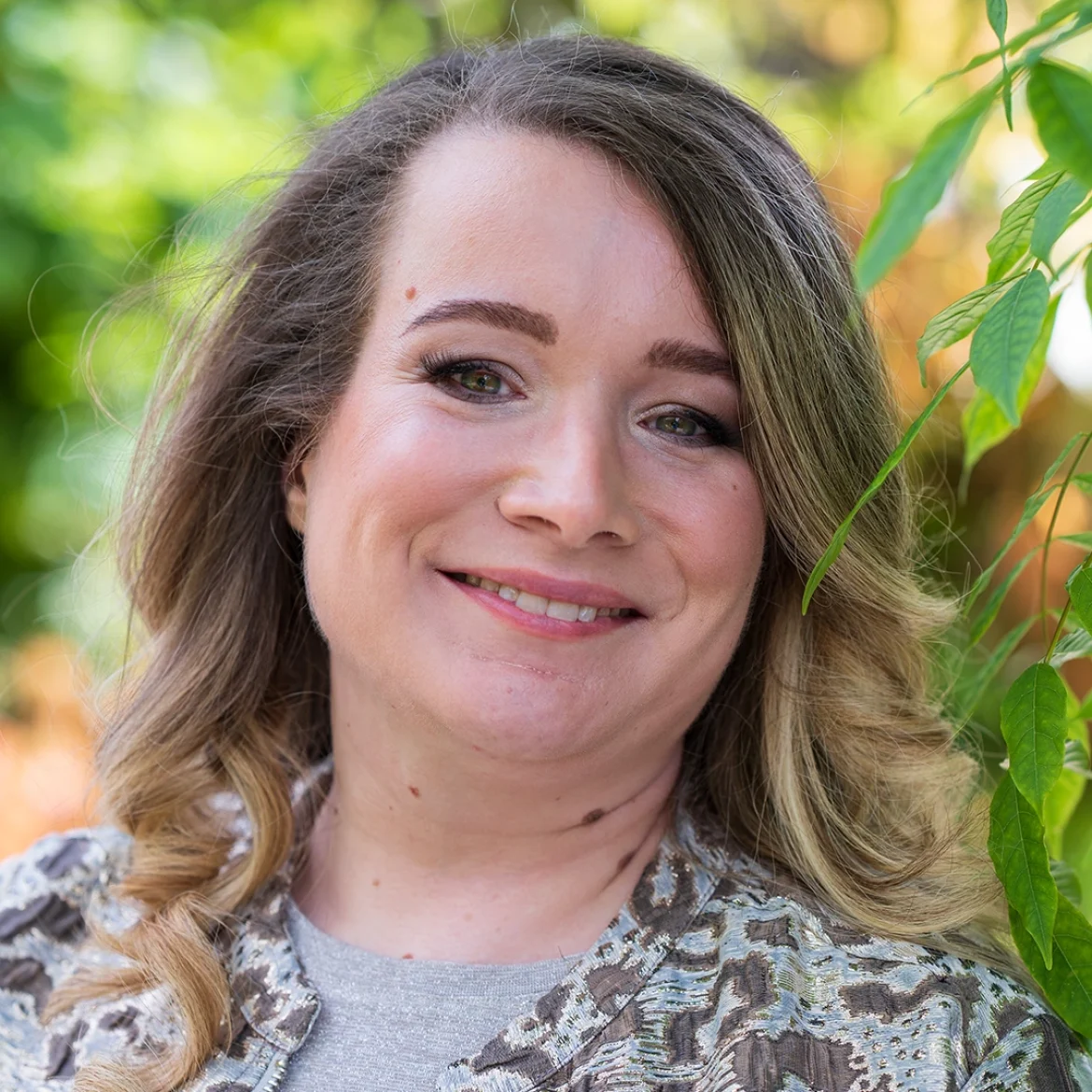 Roos (32) werd doodziek door zeldzame bloedziekte: 'Op de ic lag ik mijn begrafenis al te plannen'